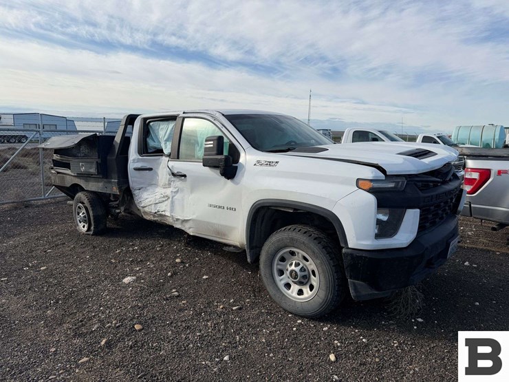 2023-chevrolet-silverado-3500-image-4