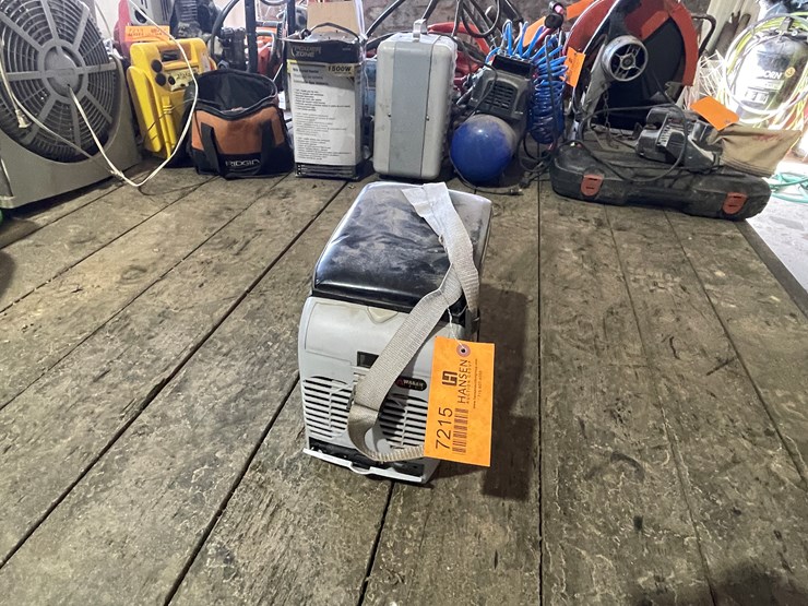 #7215-•-wagan-tech-electric-cooler-image-2