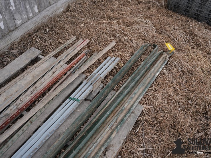 pallet-of-fencing-items-image-4
