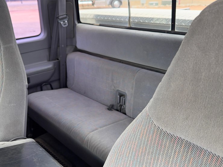 1995-ford-f150-image-18