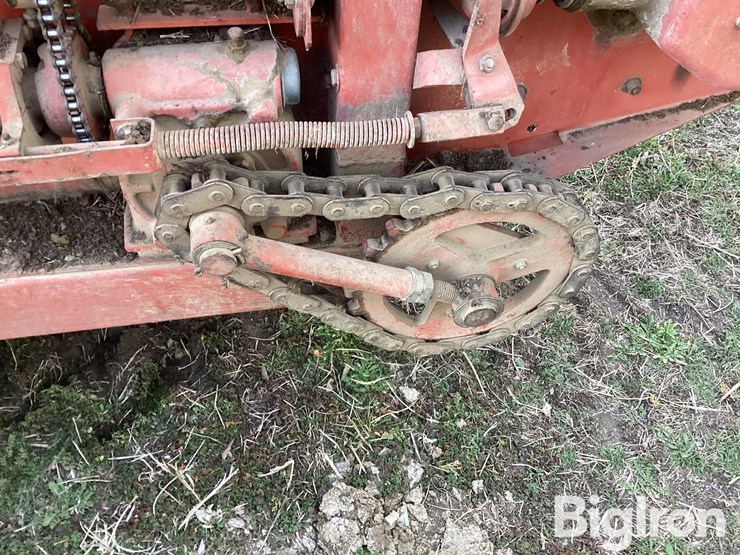 new-holland-790-image-11