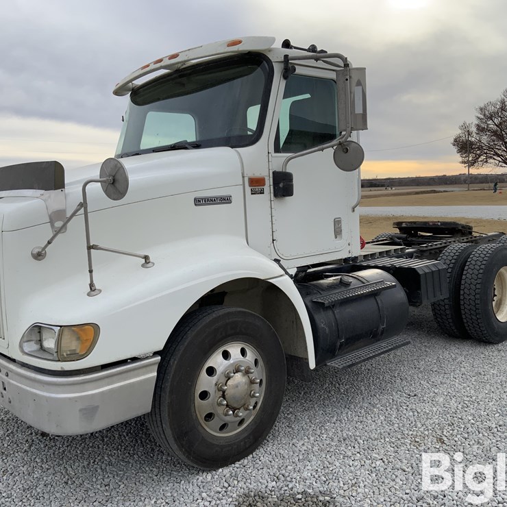 2000 INTERNATIONAL 2000