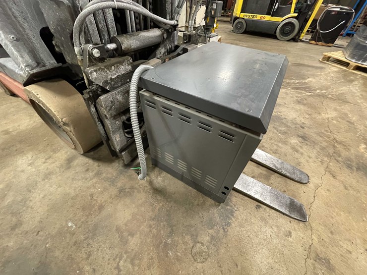 #1230-•-toyota-electric-forklift-(shawano,-wi)-image-35