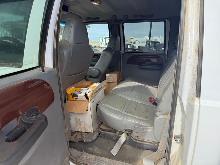 2006-ford-f550-image-55