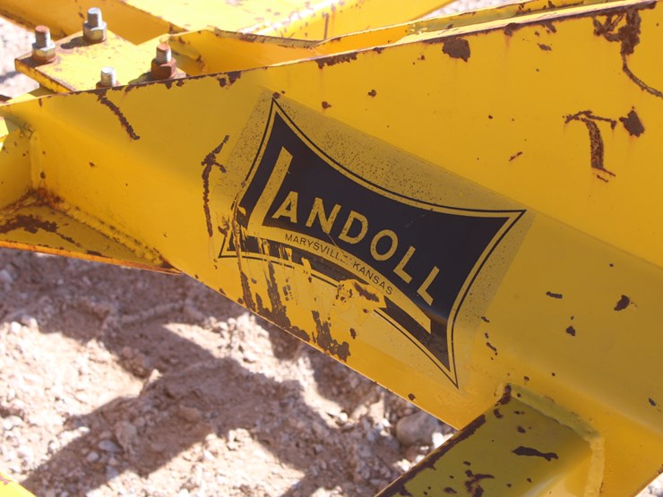#2028-•-landoll-9-shank-chisel-plow-image-19