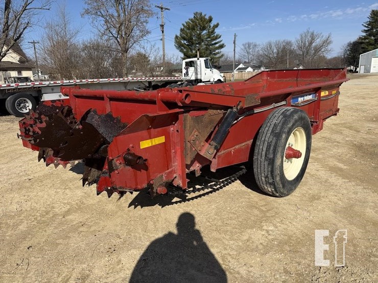 2013-new-holland-165-image-6