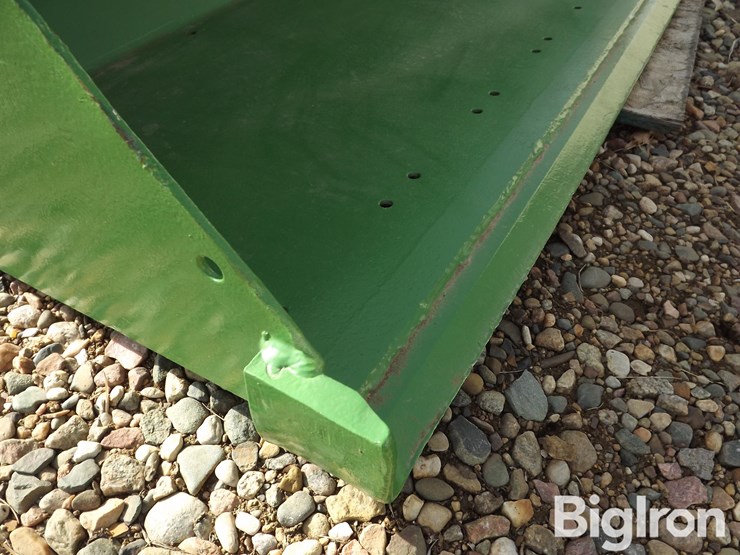 john-deere-148-image-13