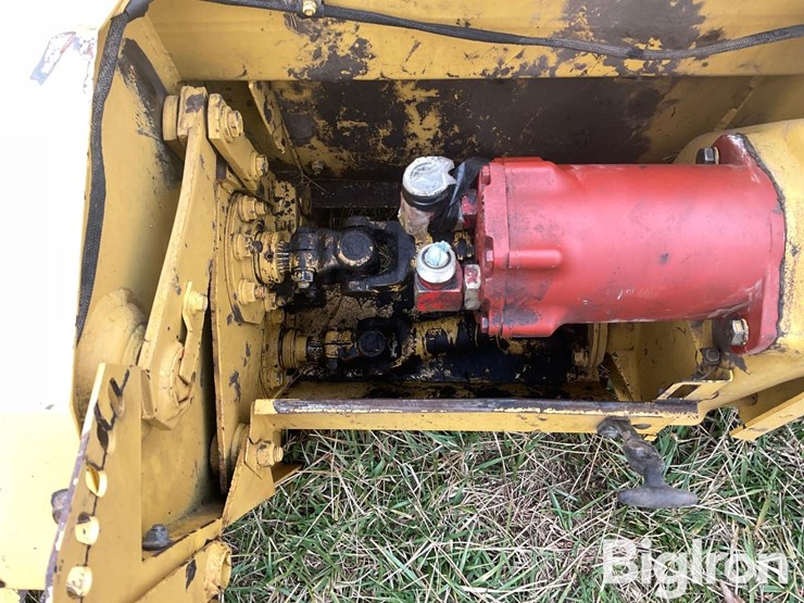 new-holland-2326-image-14