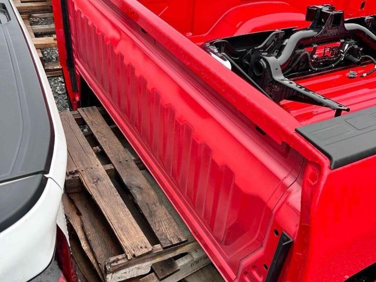 chevy-silverado-lt-red-truck-bed-image-4