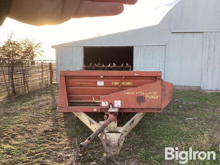 new-holland-790-image-2