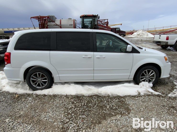2016-dodge-grand-caravan-image-4