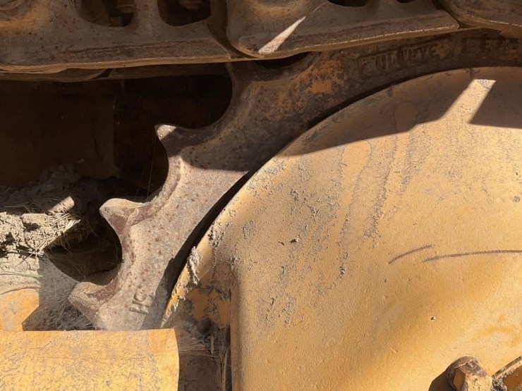 caterpillar-d6c-image-10