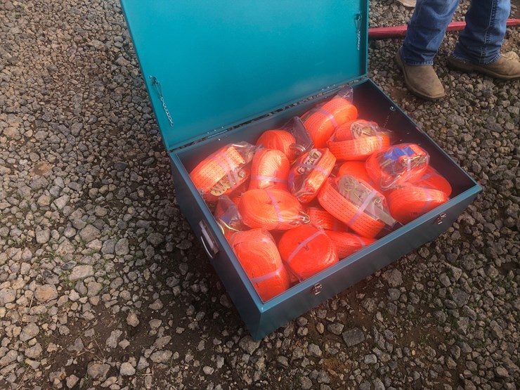 #47-•-(24)-ratchet-straps-&-metal-box-image-1