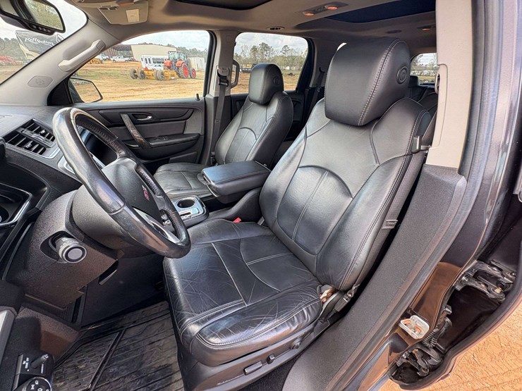 2016-gmc-acadia-slt-image-14