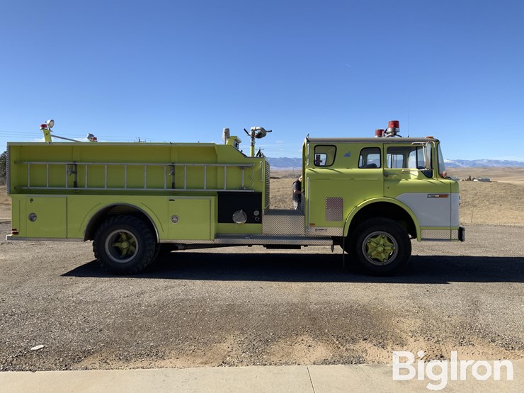 1979-ford-900-image-4