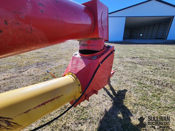 westfield-mk130-61-plus-13"x61'-swing-away-auger-image-16