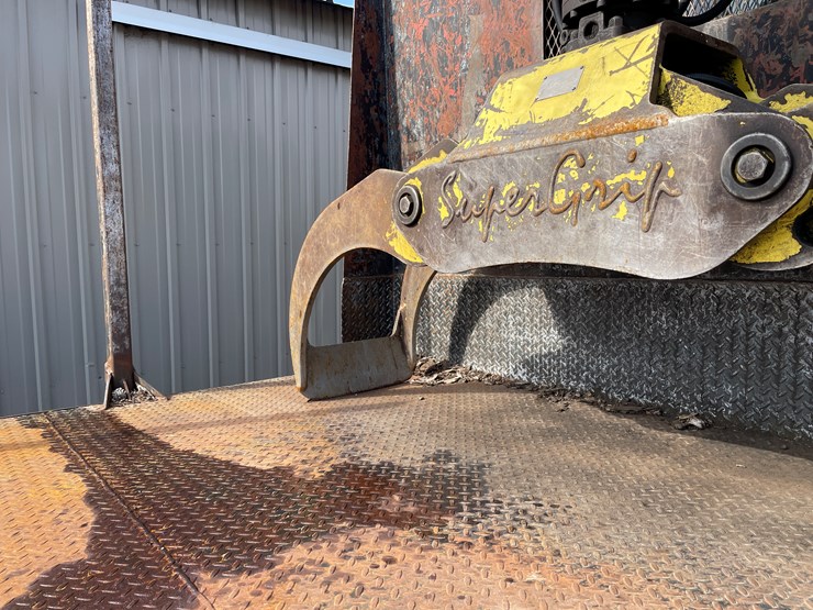 #1005-•-2003-sterling-log-truck-(has-wi-title)-(grantsburg,-wi)-image-28