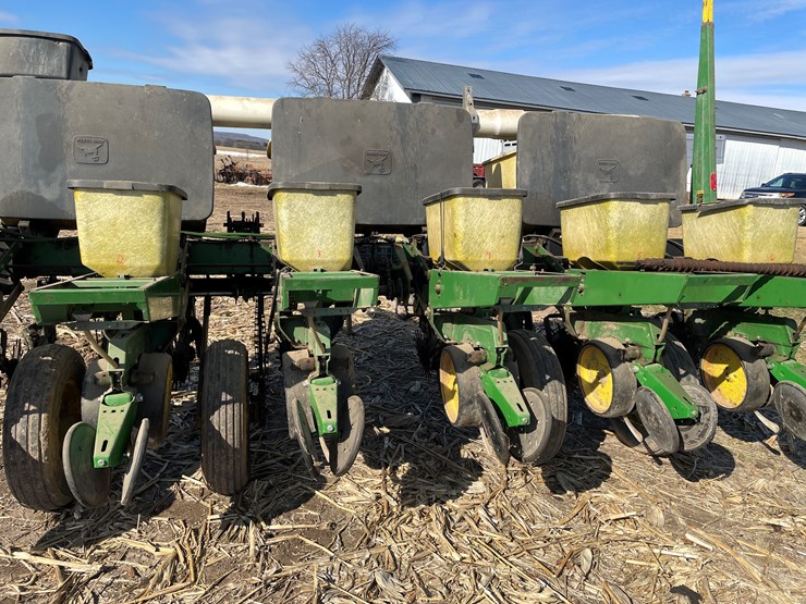 john-deere-7000-image-12