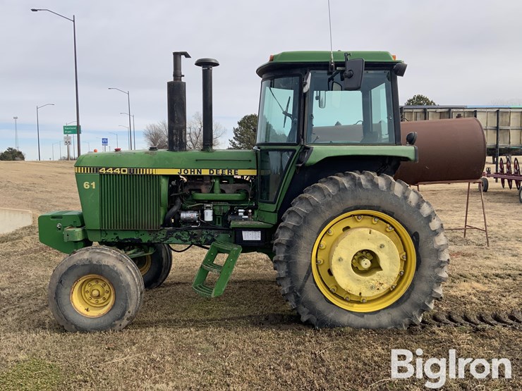 john-deere-4440-image-8