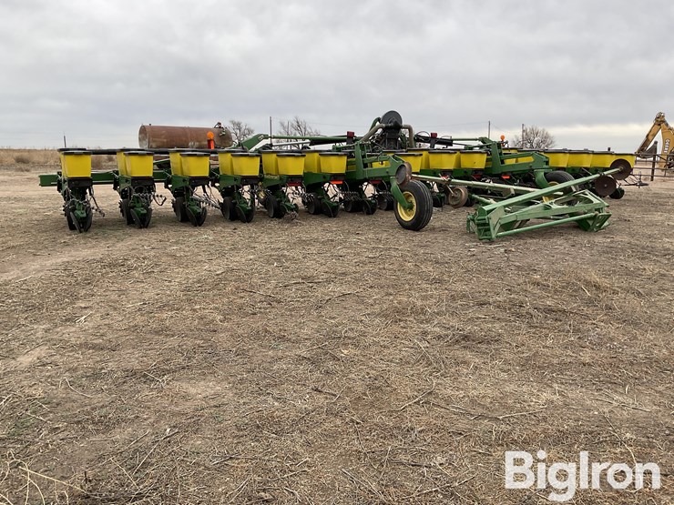 john-deere-1720-image-7