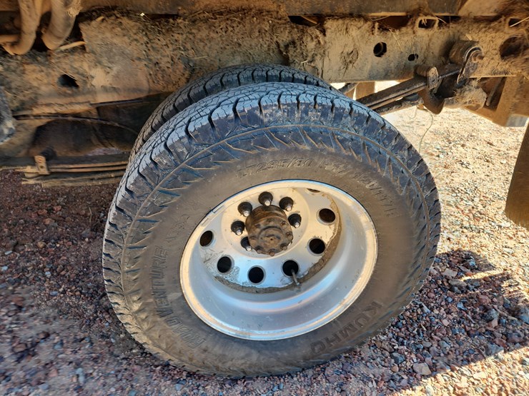 2018-ram-3500-laramie-image-10