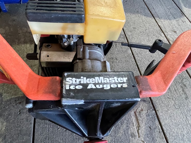 #7204-•-strike-master-ice-auger-image-8