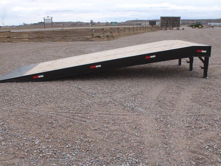 #2022-•-industrious-america-adjustable-load-ramp-32k-lb-capacity-image-5