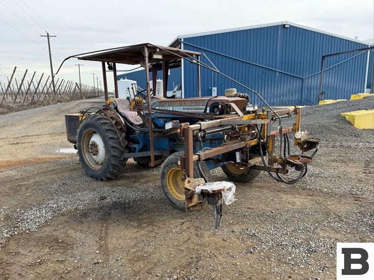 1977-ford-5600-image-8