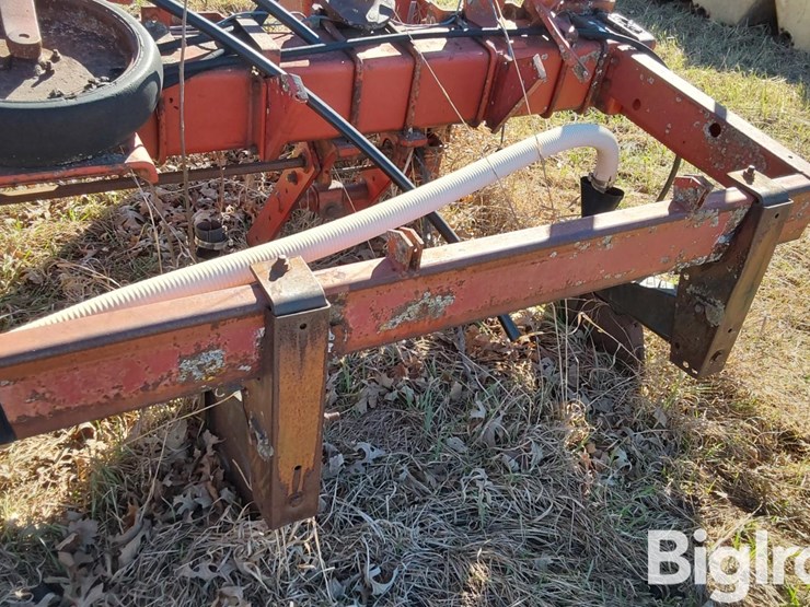 international-800-image-12