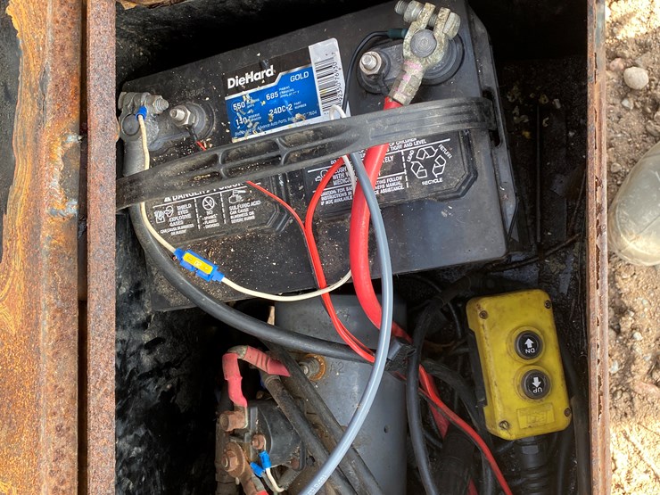 #1116-•-2011-pj-14'-gooseneck-dump-trailer-(has-wi-title)-(colfax,-wi)-image-35