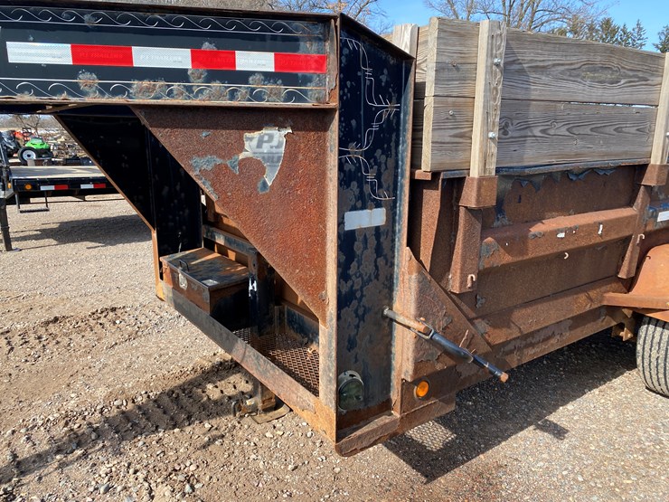 #1116-•-2011-pj-14'-gooseneck-dump-trailer-(has-wi-title)-(colfax,-wi)-image-15