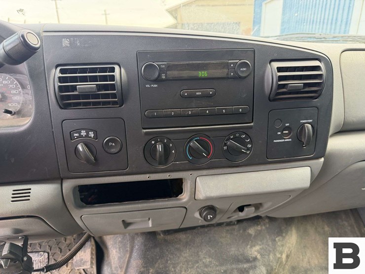 2005-ford-f250-image-32