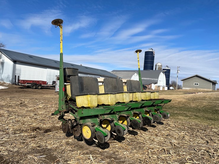 john-deere-7000-image-3