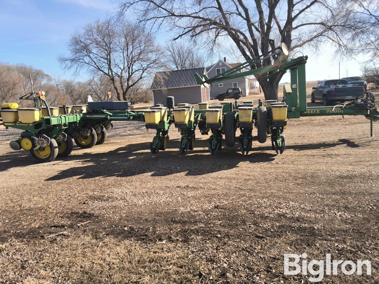 1991-john-deere-7200-image-4