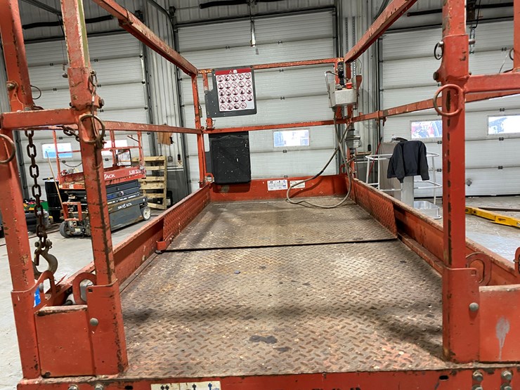 2015-skyjack-sjiii4632-image-17