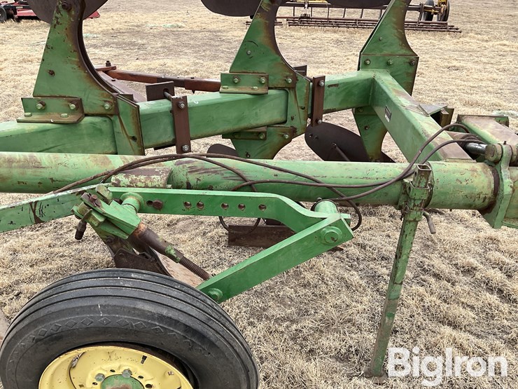 john-deere-4600-image-15