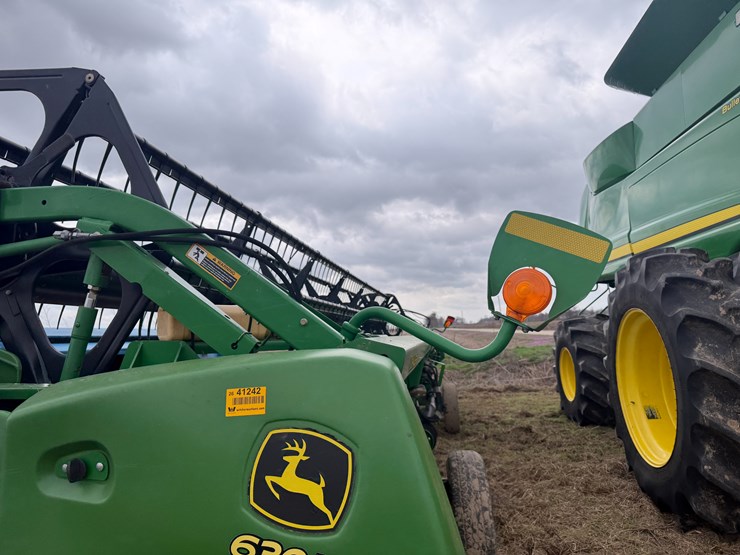 2013-john-deere-630f-image-19