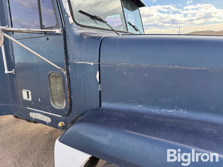 1993-freightliner-fld120-image-14