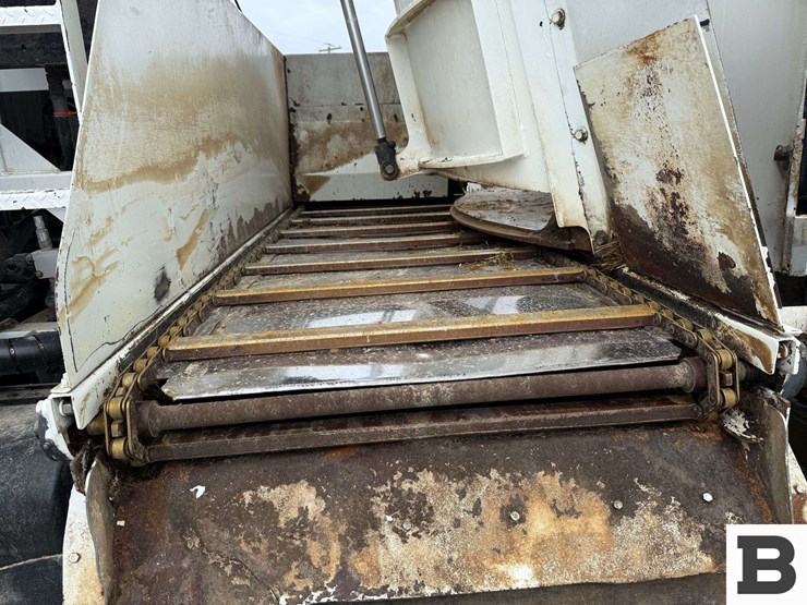 2013-kenworth-t800-image-27