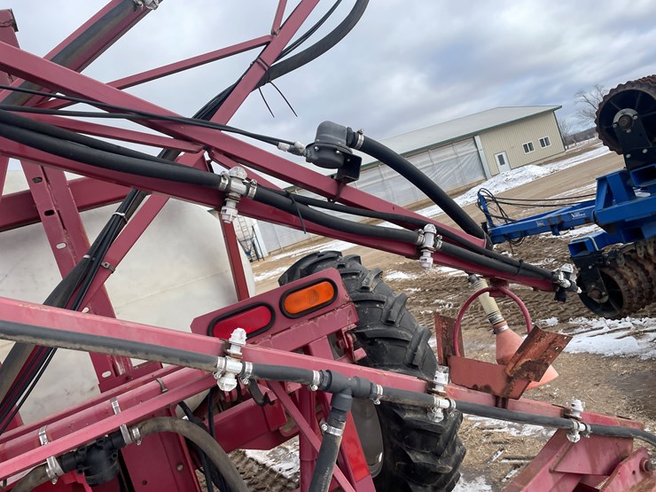#1062-•-miller-pro-60'-sprayer-(somerset,-wi)-image-21