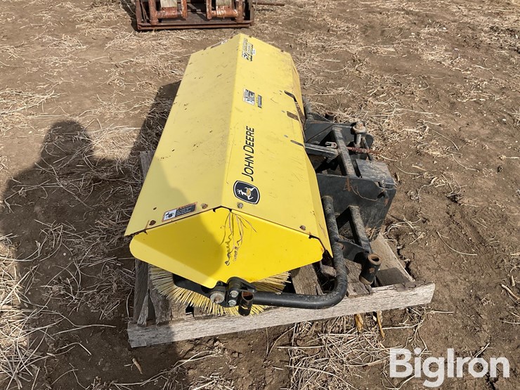 john-deere-52-image-8