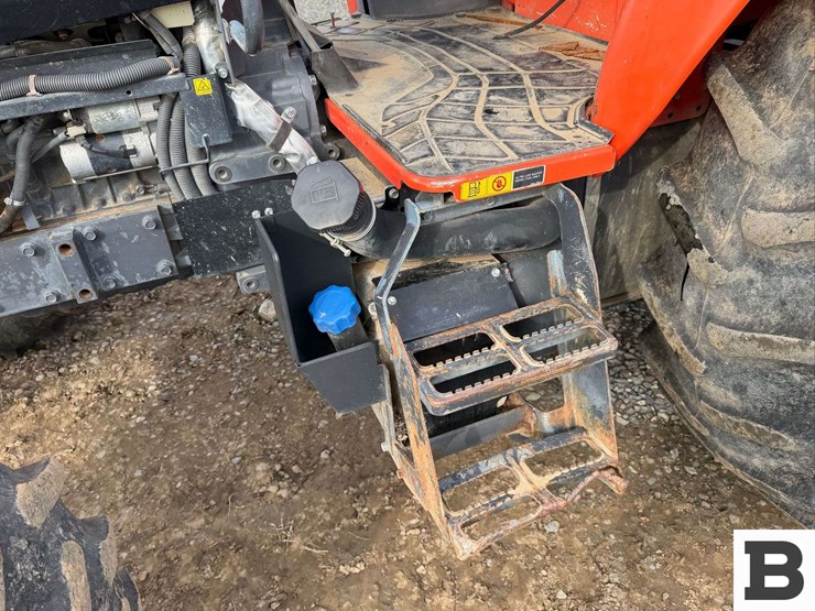 2016-kubota-m5-091-image-14