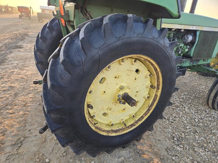 john-deere-4430-image-10