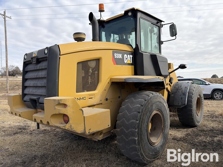 2015-caterpillar-938k-image-5