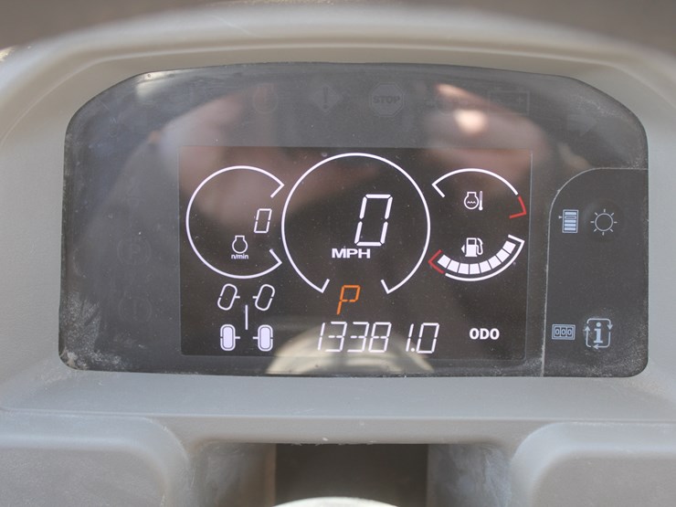 2023-john-deere-gator-image-29