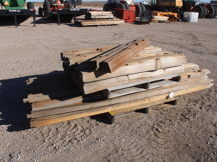 #2003-•-pallet-of-unused-split-rail-fencing-image-2