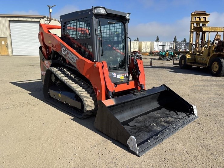 2024-kubota-svl75-3-image-2