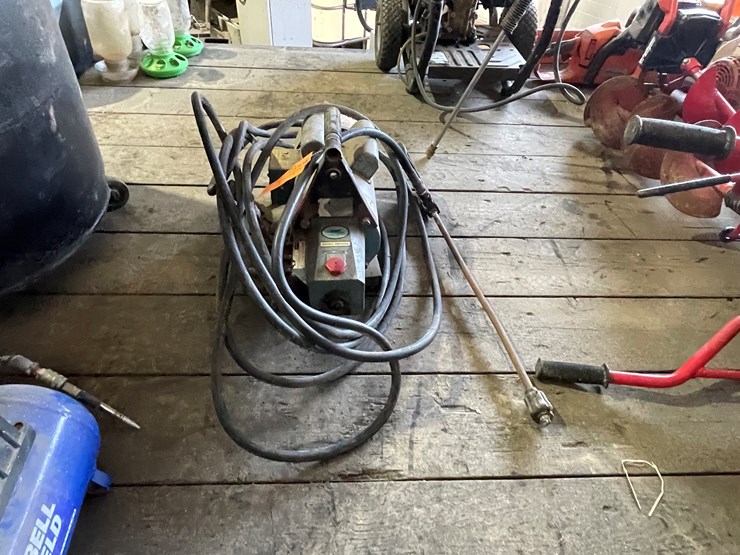 #7208-•-cat-pumps-electric-pressure-washer-image-2