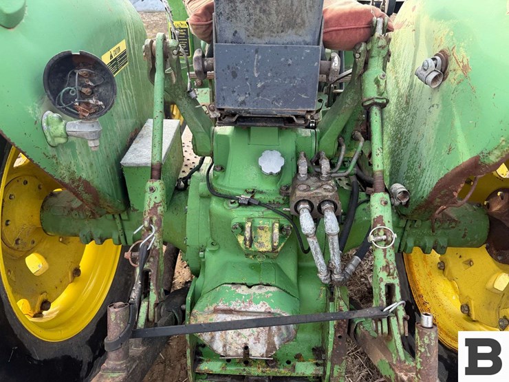 john-deere-1530-image-22