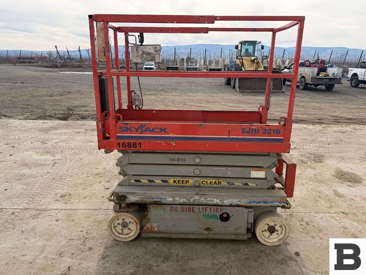 2008-skyjack-sjiii3219-image-6